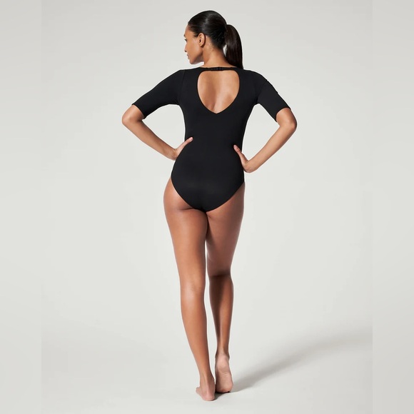 🌙A32- SPANX 50386 Pique Shaping Swim, Short Sleeve One-Piece - Picture 2 of 4